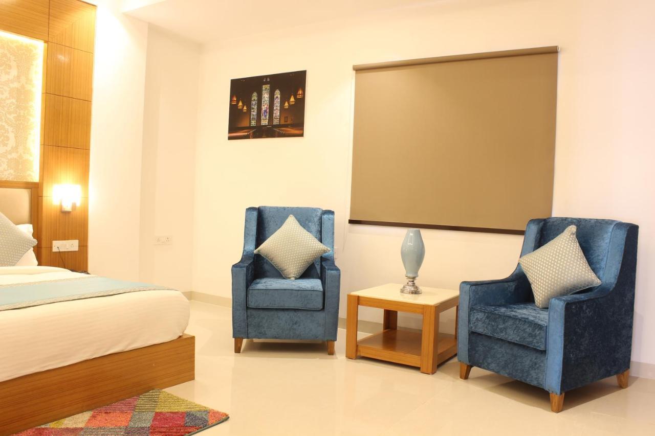 Hotel Transit International- Aerocity Delhi Airport New Delhi Exteriör bild