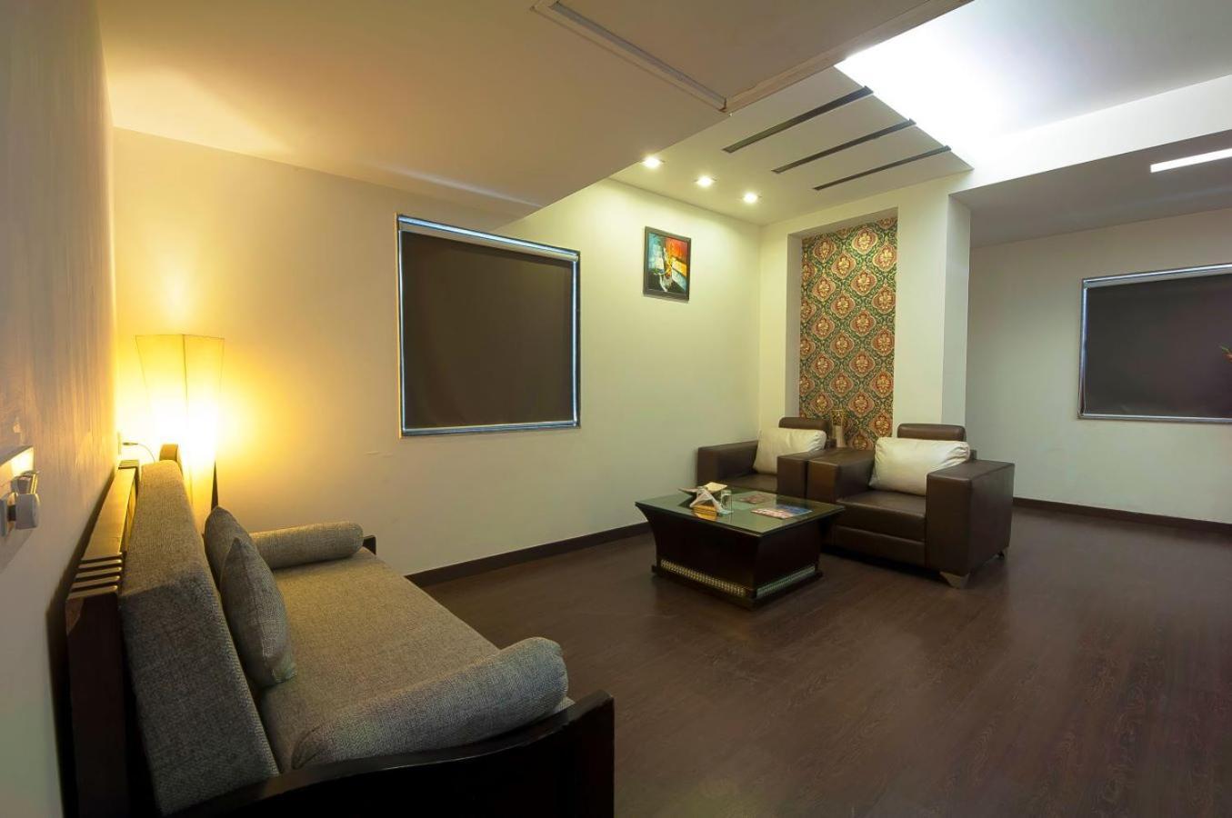 Hotel Transit International- Aerocity Delhi Airport New Delhi Exteriör bild