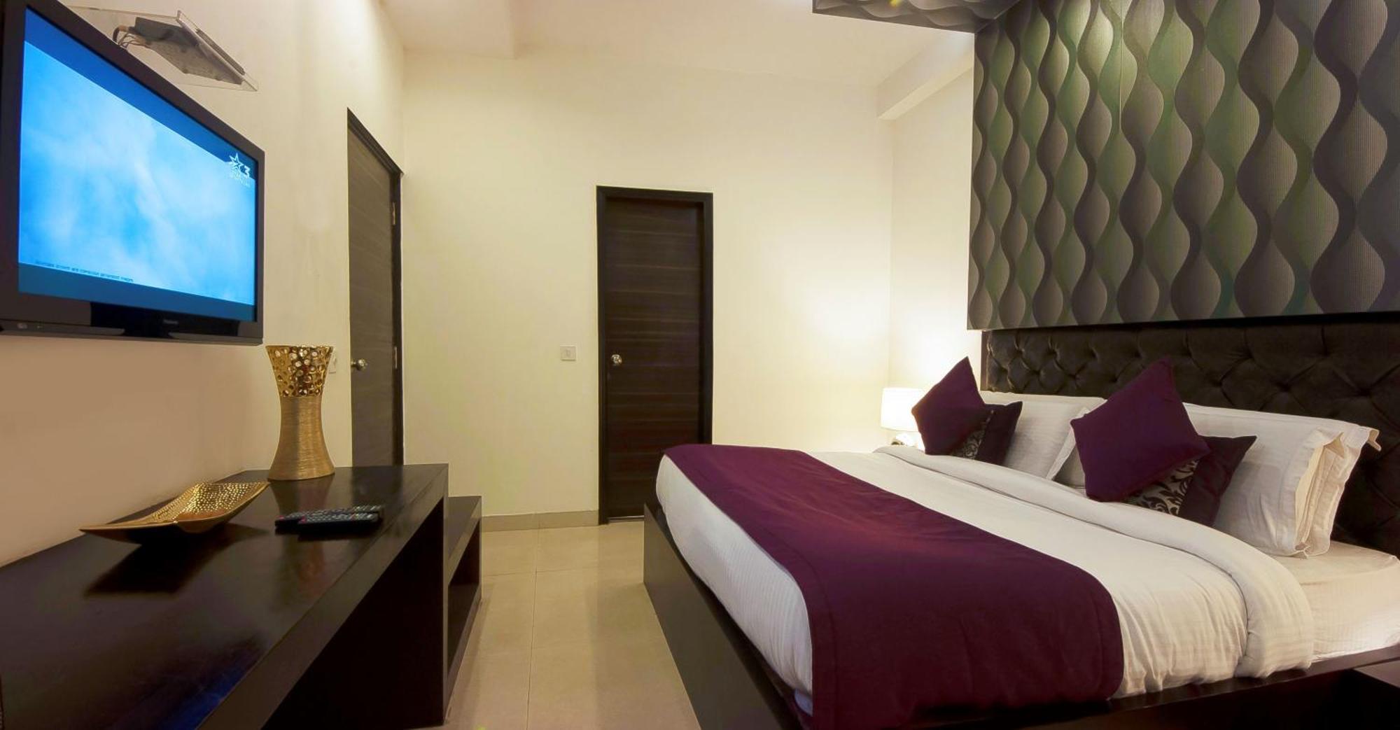 Hotel Transit International- Aerocity Delhi Airport New Delhi Exteriör bild