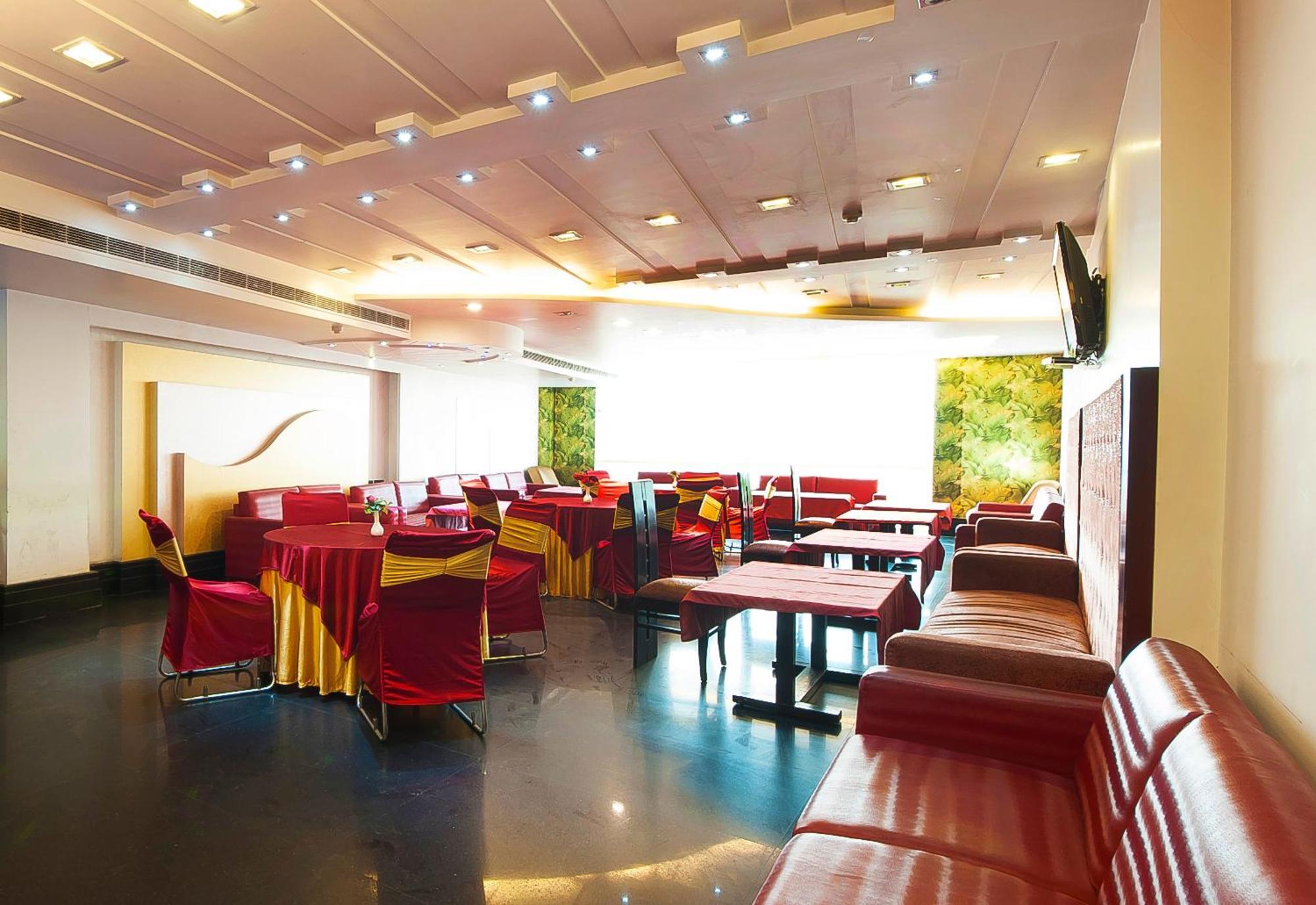 Hotel Transit International- Aerocity Delhi Airport New Delhi Exteriör bild