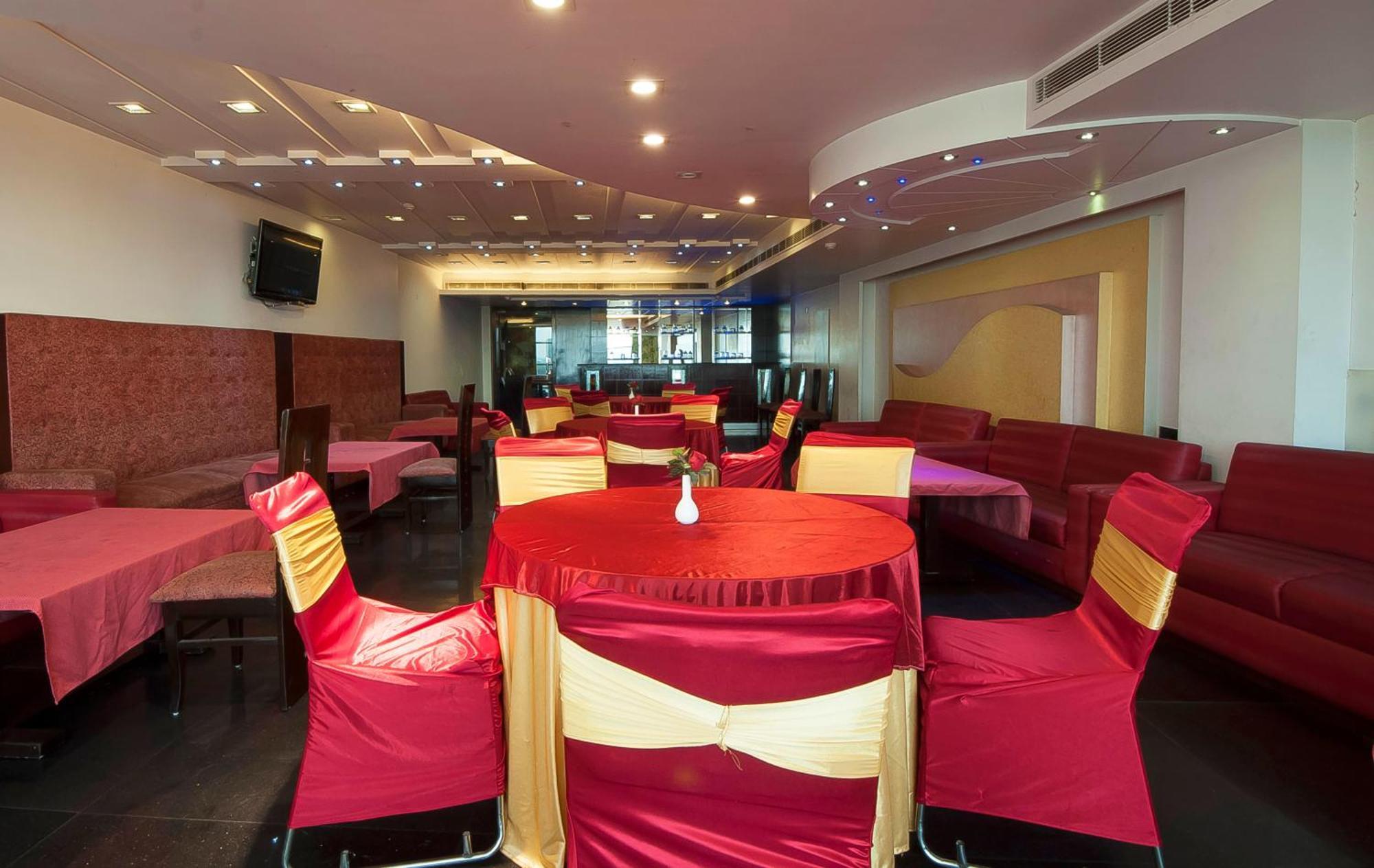 Hotel Transit International- Aerocity Delhi Airport New Delhi Exteriör bild